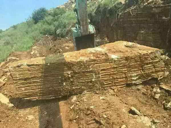 千层石、自然光洁