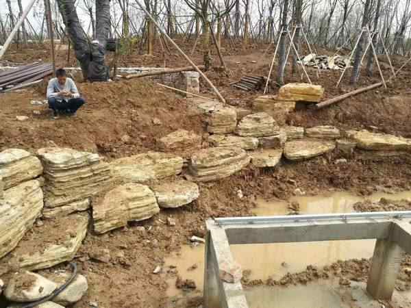 千层石、质坚细腻