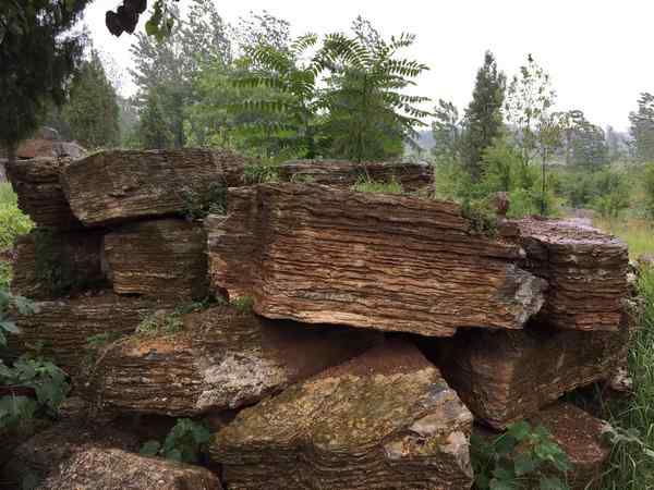 千层石、质坚细腻