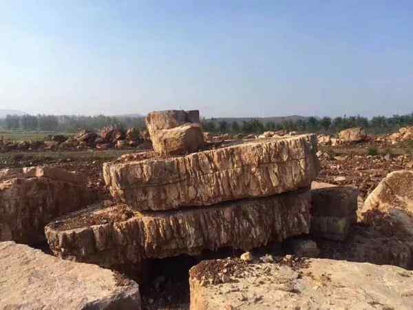 龟纹石、石材丰富