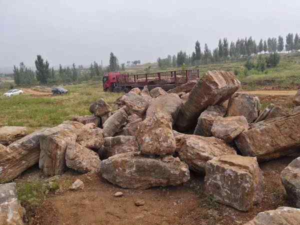 假山石材、纹理清晰