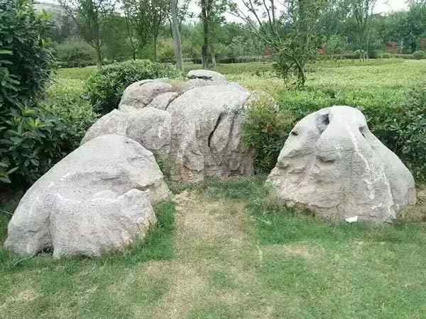 草坪石、独立成景