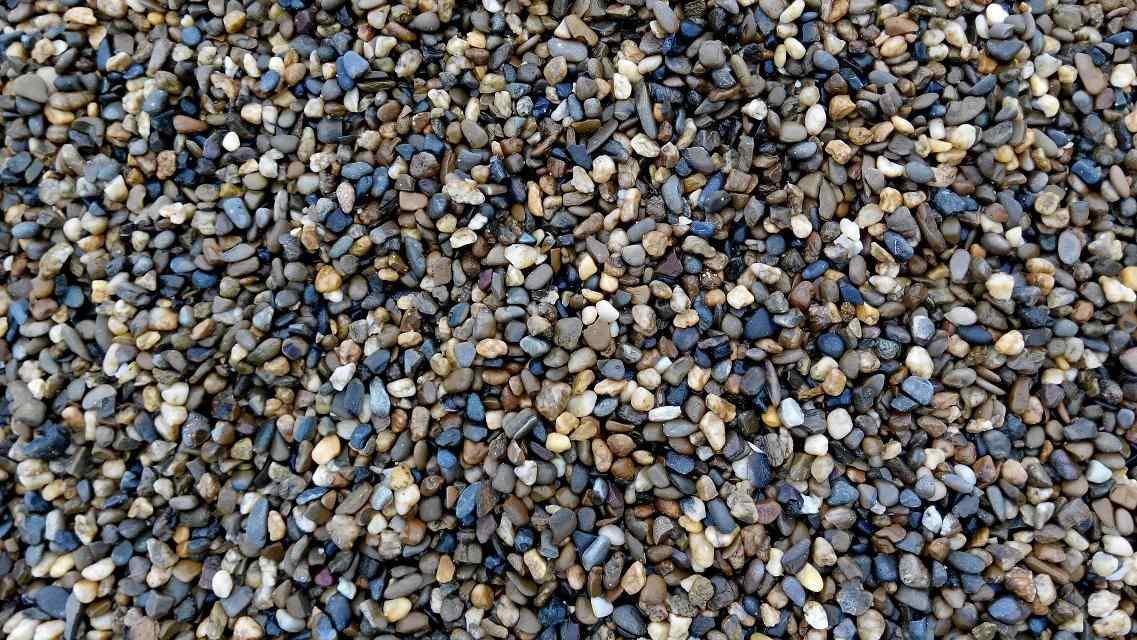 鹅卵石、基地开采