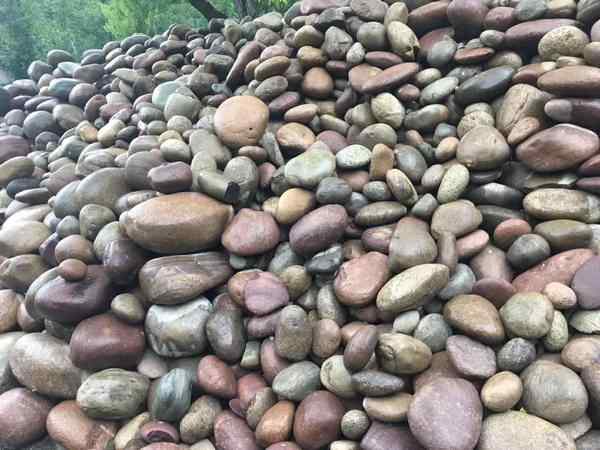 鹅卵石、资源丰富