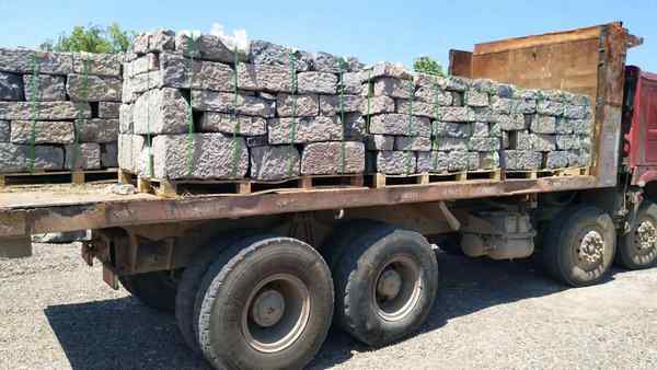 青石板、质地优良