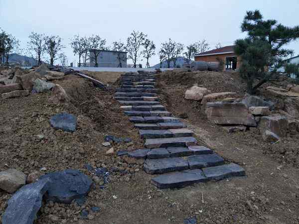 青石板、质地密实