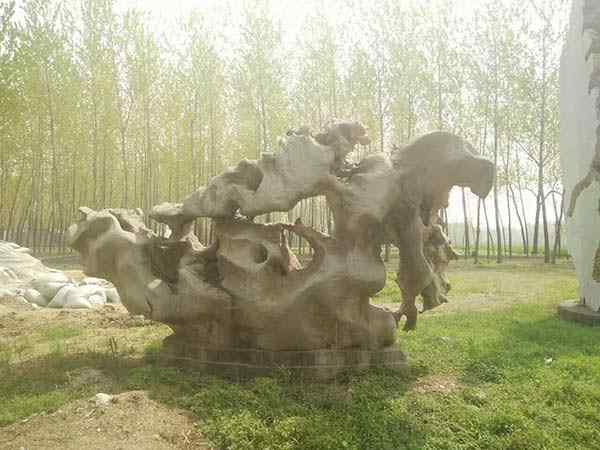 园林景观石、气势磅礴