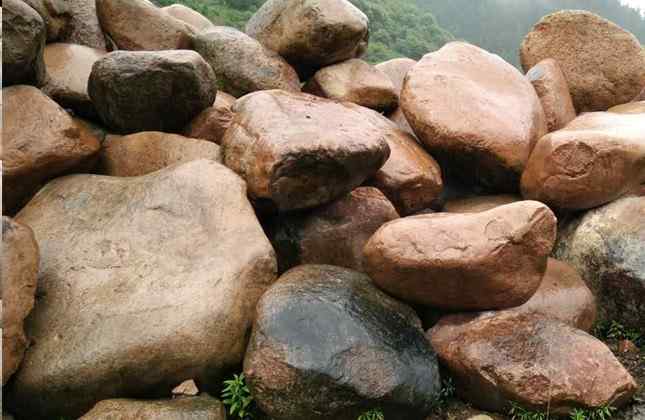 各种规格水冲石鹅卵石驳岸石批发