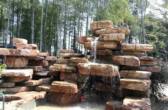 千层石龟纹石假山驳岸点缀