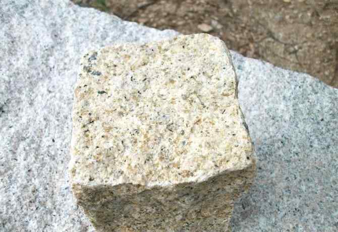 「天然花岗岩」我公司供应各种荔枝面花岗岩 全自然面