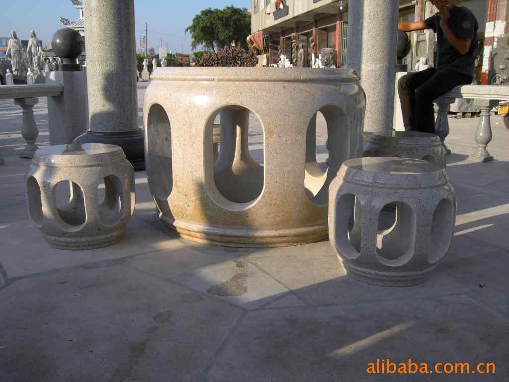 厂家直销 G682(秀石）圆形石桌椅