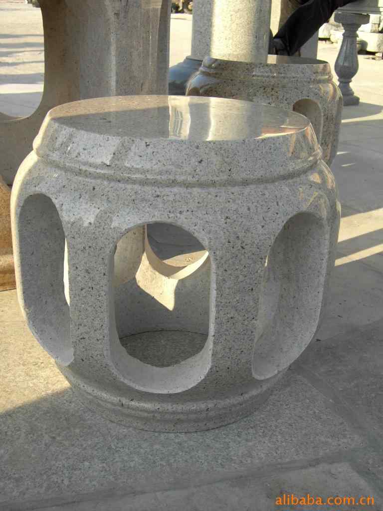 厂家直销 G682(秀石）圆形石桌椅