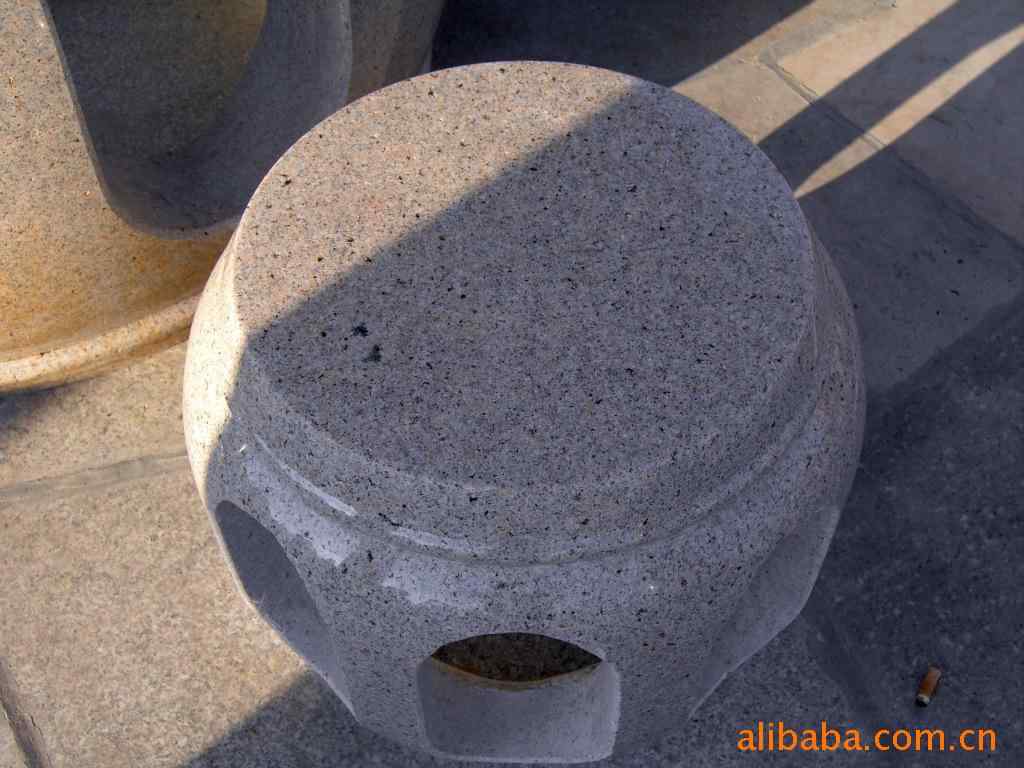 厂家直销 G682(秀石）圆形石桌椅