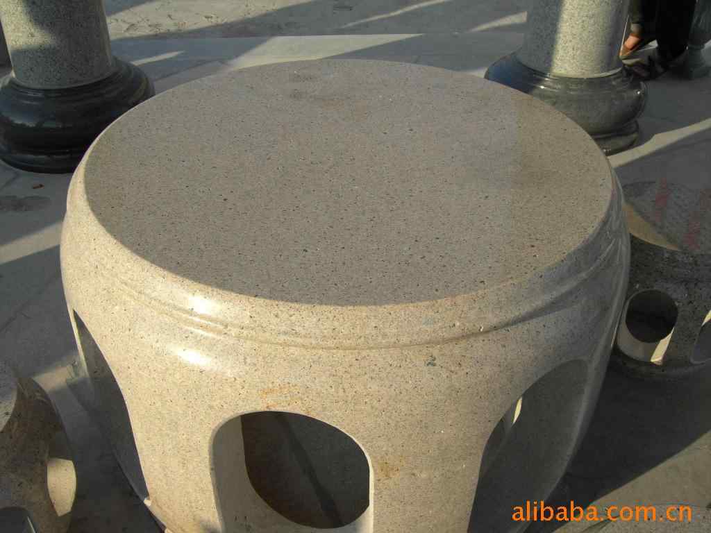 厂家直销 G682(秀石）圆形石桌椅