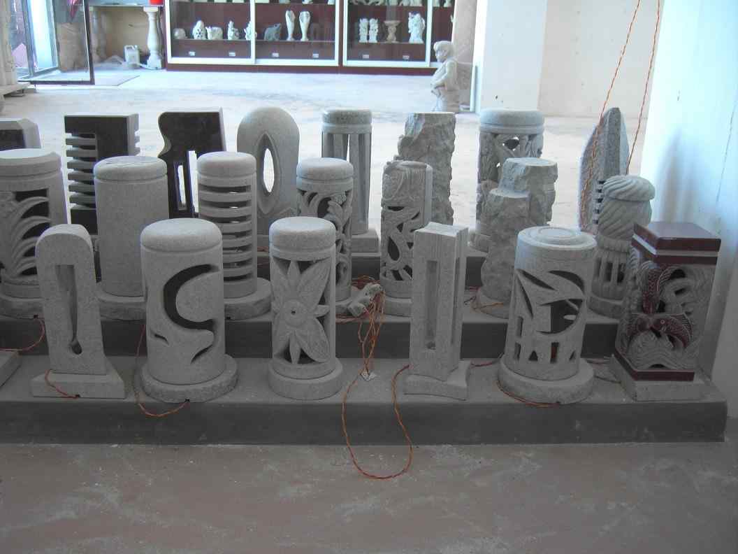 石雕花岗岩石灯笼照明 仿古做旧落地户外庭院酒店装饰摆件定做