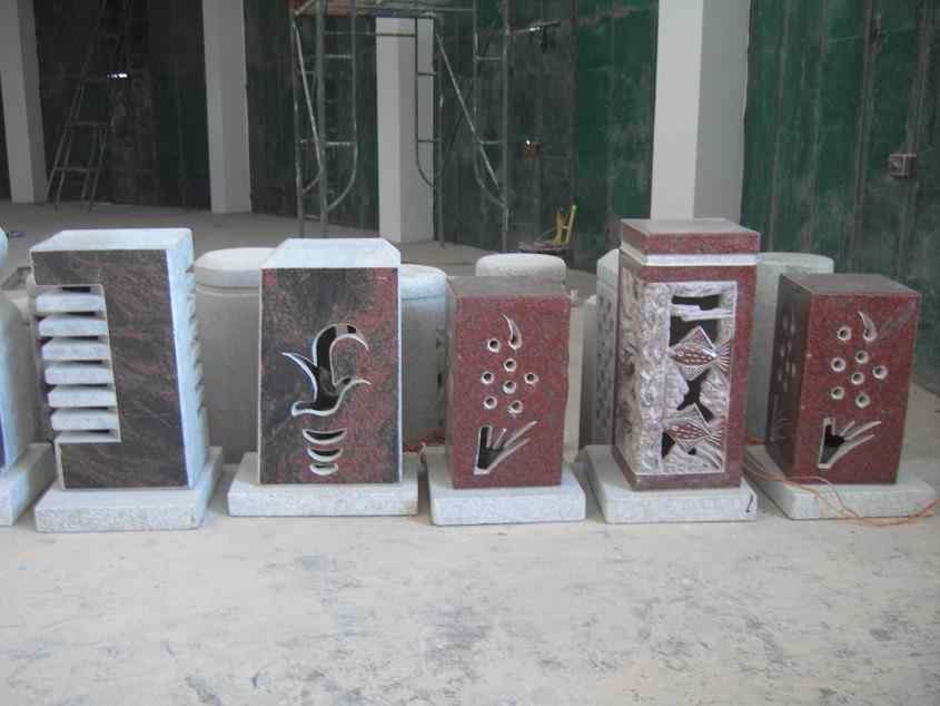 石雕花岗岩石灯笼照明 仿古做旧落地户外庭院酒店装饰摆件定做