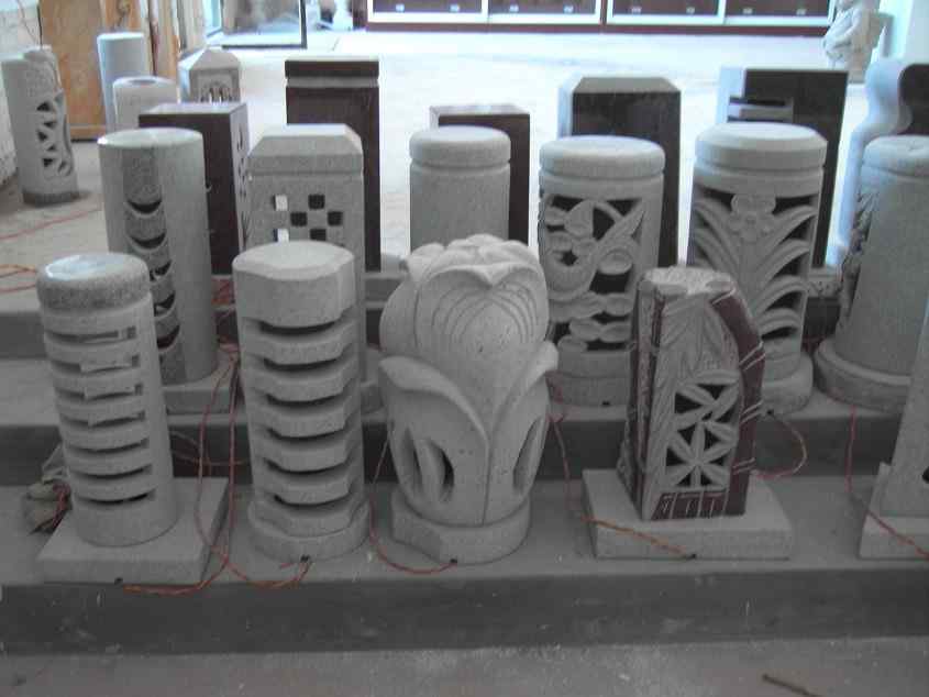 石雕花岗岩石灯笼照明 仿古做旧落地户外庭院酒店装饰摆件定做