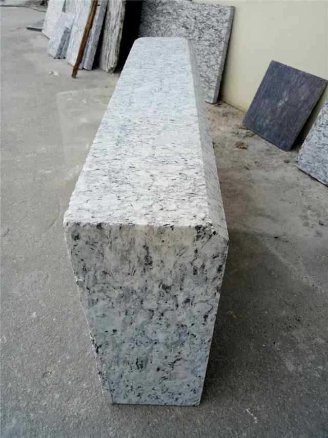 「天然花岗岩」供应海浪花G4418花岗岩路沿石 路牙石 冒石  适用范围：道路边沿或花圃边  产品规格：可定制 mm