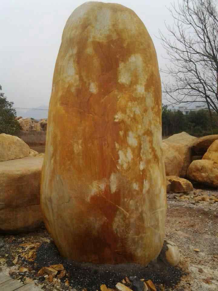 黄蜡石的运用—宛自天开之作