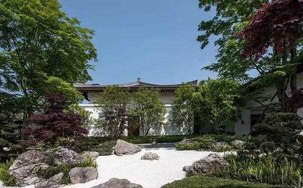 清洁景观石上灰尘的三种方法