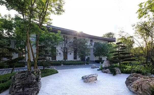 现代简约风怎么搭配景观石