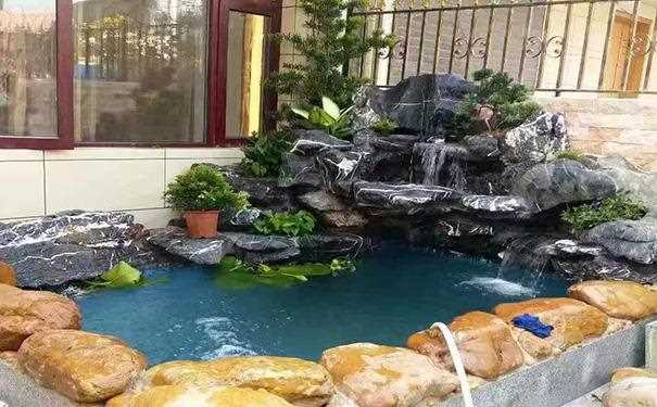 太湖石假山的特色在哪，为什么那么多人喜欢。