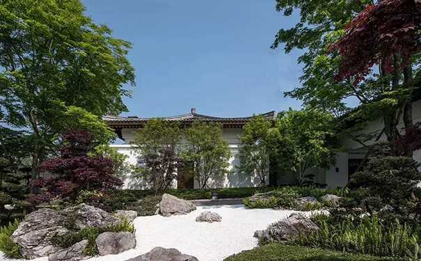 家里花园的石头不宜过多的七个理由